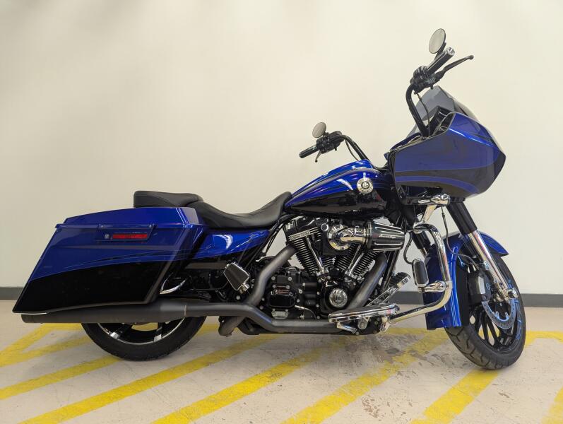 2012 Harley-Davidson® CVO™ Road Glide® Custom - Candy Cobalt & Twilight Blue
