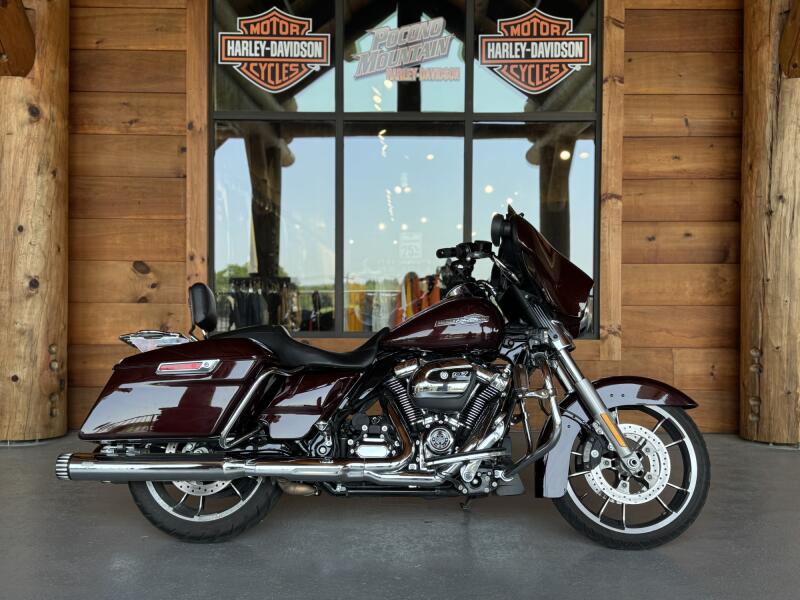 FLHX 2022 Street Glide®