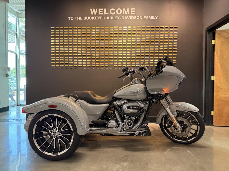 2024 Harley-Davidson® Road Glide® 3 Billiard Gray