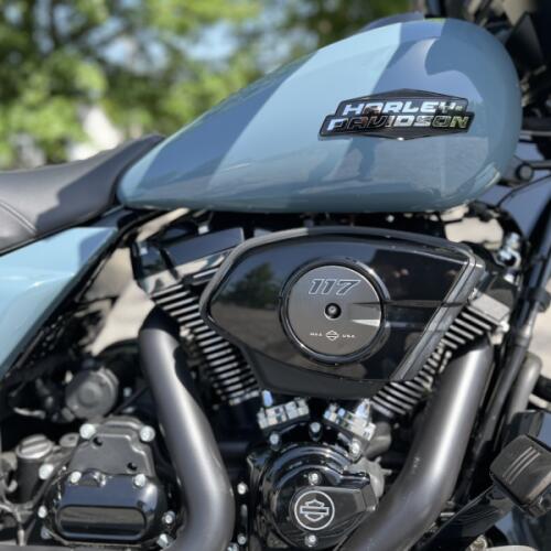 FLHX 2024 Street Glide® thumb 2