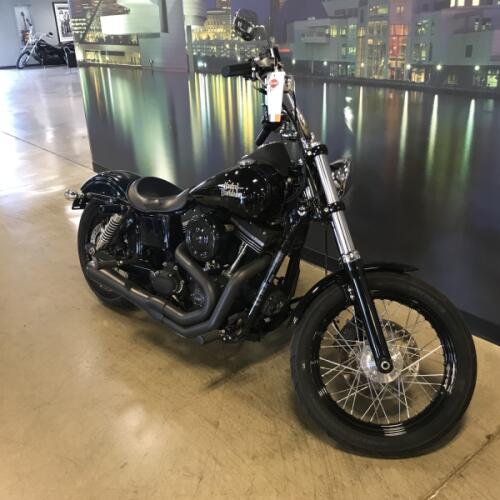 2015 Harley-Davidson® Street Bob® FXDB thumb 1