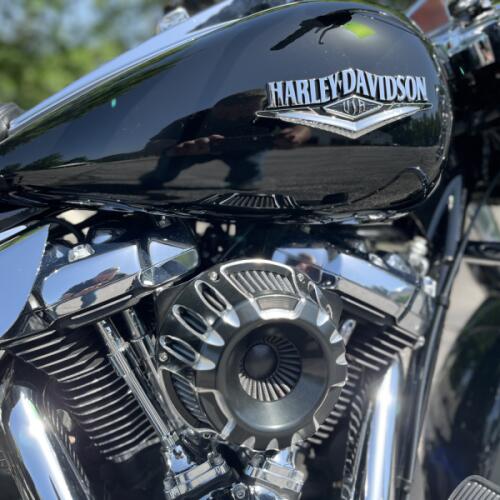 FLHR 2019 Road King® thumb 2
