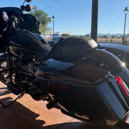 FLTRX 2026 Road Glide® thumb 1