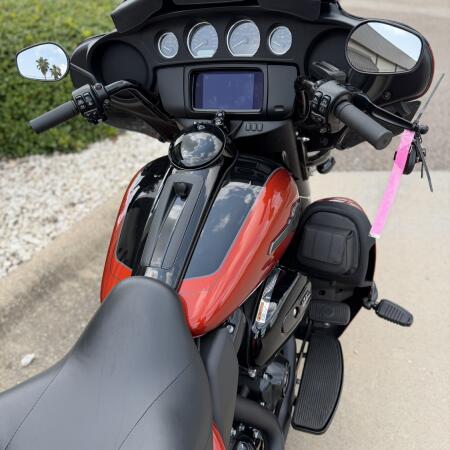 2025 Harley-Davidson® Tri Glide® Ultra Whiskey Fire / Vivid Black thumb 1
