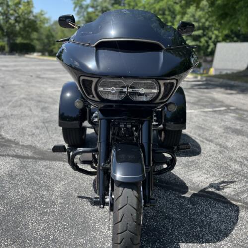 FLTRT 2024 Road Glide 3 thumb 0