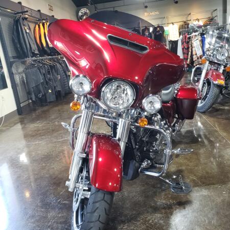 2017 Harley-Davidson® Street Glide® VELOCITY RED thumb 3