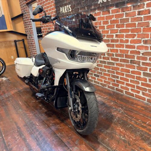 2024 Harley-Davidson® CVO™ Road Glide® ST FLTRXSTSE thumb 1