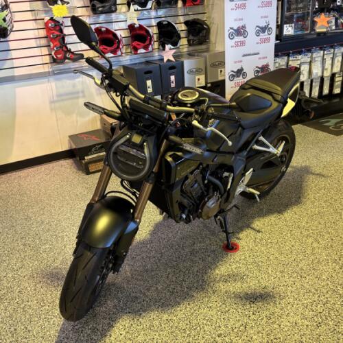 2026 Honda CB650R E-Clutch thumb 2