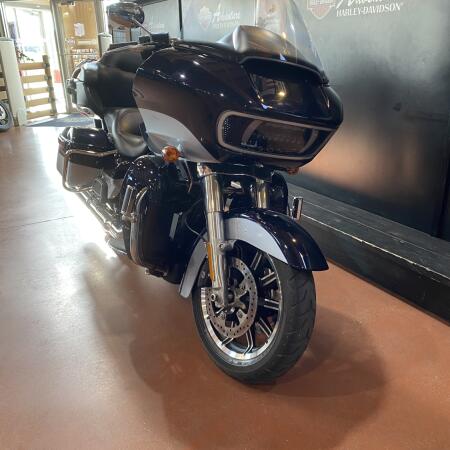 2019 Harley-Davidson® Road Glide® Ultra FLTRU thumb 2