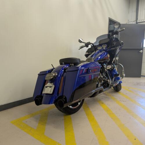 2012 Harley-Davidson® CVO™ Road Glide® Custom - Candy Cobalt & Twilight Blue thumb 1