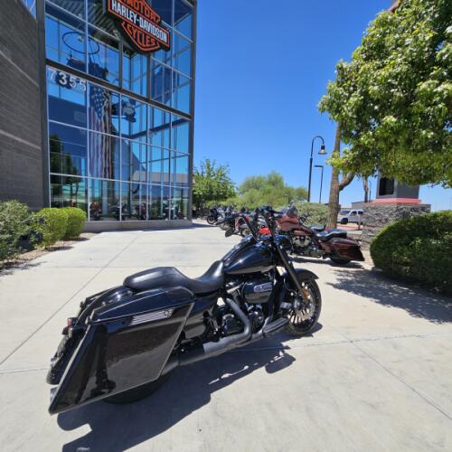 FLHRXS 2017 Road King® Special  thumb 1