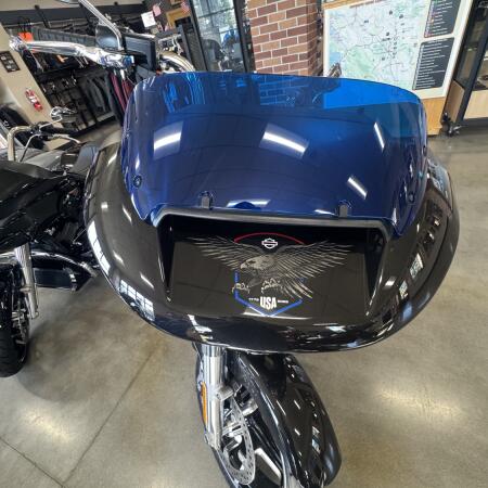 2026 Harley-Davidson® Road Glide® MIDNIGHT EMBER thumb 2