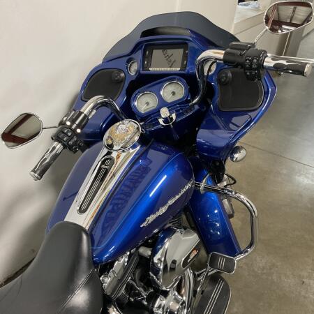 2015 Harley-Davidson® Road Glide® Special Superior Blue thumb 2