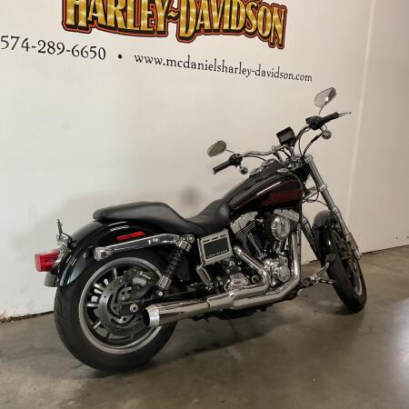 2015 Harley-Davidson® Low Rider® Vivid Black thumb 3