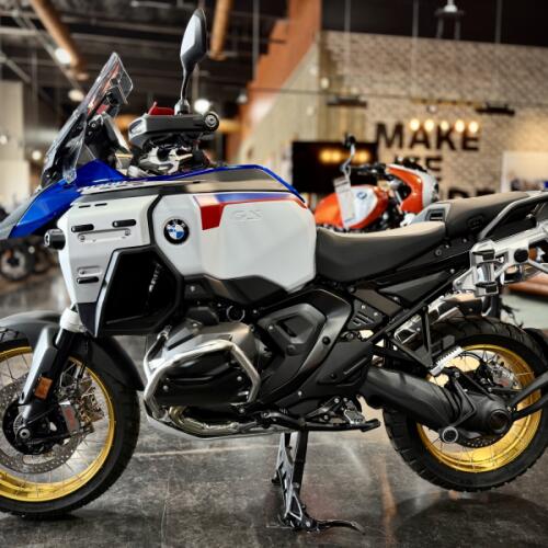 2026 BMW Motorrad R 1300 GS Adventure Racing Blue Metallic thumb 2