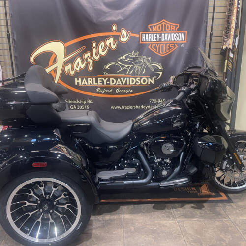 2026 Harley-Davidson® Street Glide 3 Limited VIVID BLACK thumb 1