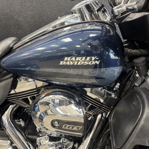 2016 Harley-Davidson® Tri Glide® Ultra  thumb 1