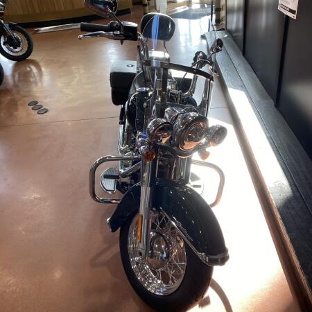 2024 Harley-Davidson® Heritage Classic FLHCS thumb 1