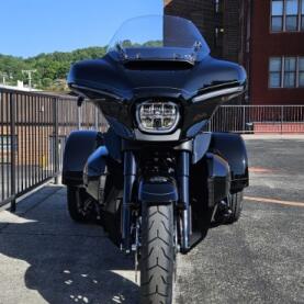 2026 Harley-Davidson® Street Glide 3 Limited FLHLT thumb 0