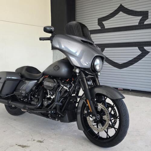 2021 Harley-Davidson® Street Glide® Special Gauntlet Gray Metallic - Black Finish thumb 3