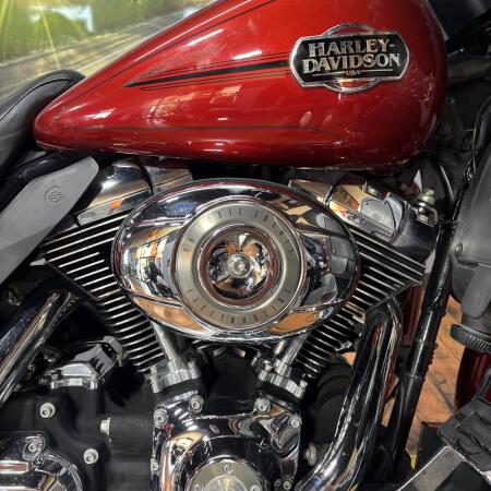 2008 Harley-Davidson® Electra Glide® Ultra Classic® CANDY RED SUN W/PINSTRIPE thumb 2