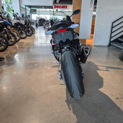 2026 M1000 RR thumb 1