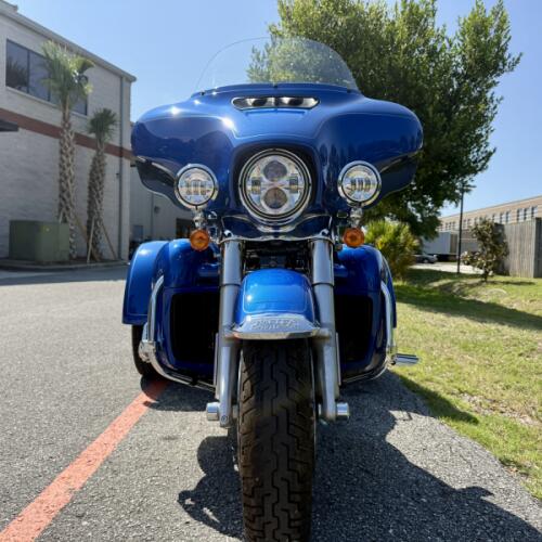 2024 Harley-Davidson Tri Glide Ultra FLHTCUTG  thumb 2
