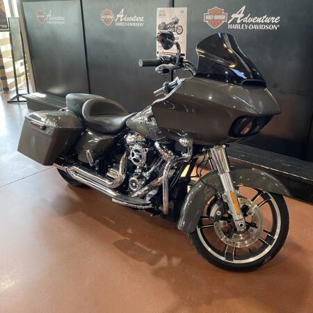 2019 Harley-Davidson® Road Glide® FLTRX thumb 3