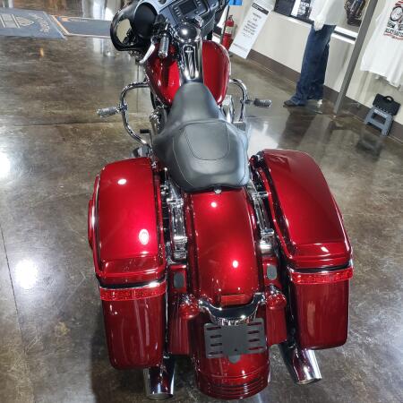 2017 Harley-Davidson® Street Glide® VELOCITY RED thumb 1