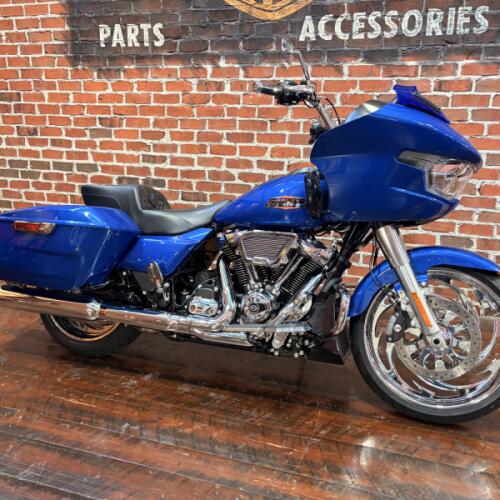 2025 Harley-Davidson® Road Glide™ FLTRX thumb 3