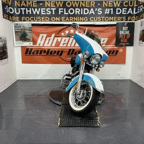 FLSTN 2016 Softail® Deluxe thumb 2