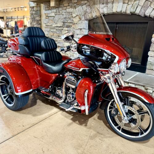 2021 FLHTCUTGSE - CVO Tri-Glide thumb 3