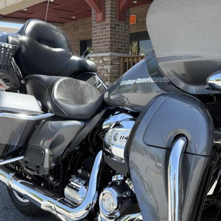 2022 Road Glide Limited Gauntlet Gray/ Vivid Black thumb 2
