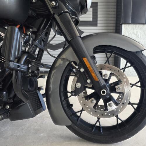 2021 Harley-Davidson® Street Glide® Special Gauntlet Gray Metallic - Black Finish thumb 2