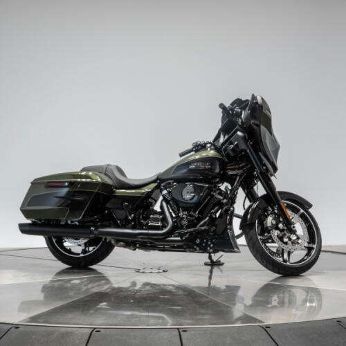 HARLEY-DAVIDSON FLHX STREET GLIDE in Olive Steel Metallic/Black thumb 3