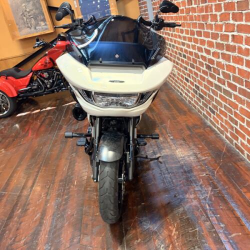 2024 Harley-Davidson® CVO™ Road Glide® ST FLTRXSTSE thumb 0