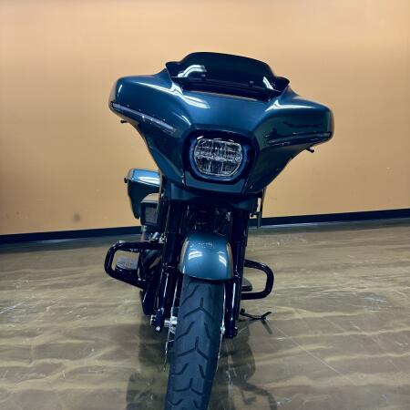 2025 Harley-Davidson® Street Glide® Iron Horse Metallic - Black Finish thumb 3
