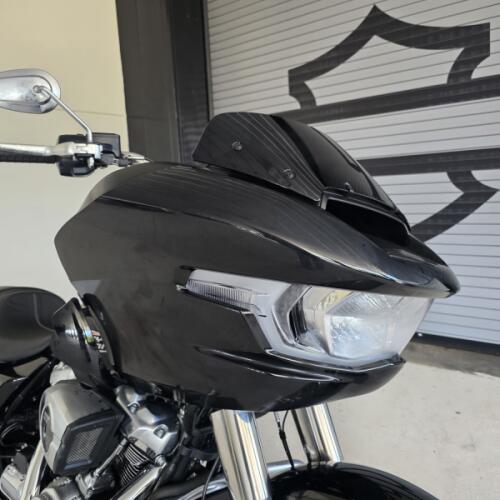 2025 Harley-Davidson® Road Glide® Vivid Black thumb 2