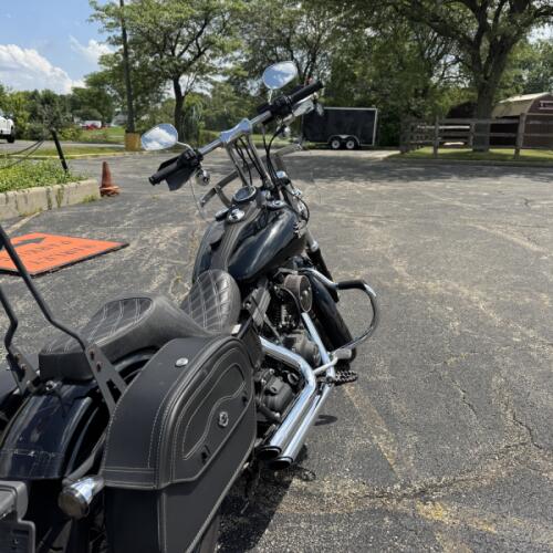 FXDBP 2017 Street Bob® thumb 1