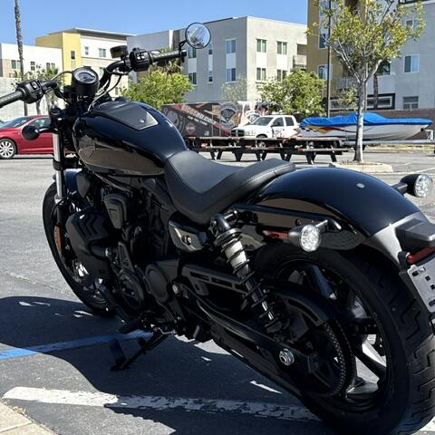 2026 Harley-Davidson® Nightster™ Vivid Black Black Trim thumb 0