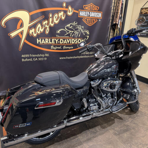 2026 Harley-Davidson® Road Glide® Midnight Ember Chrome Trim thumb 3
