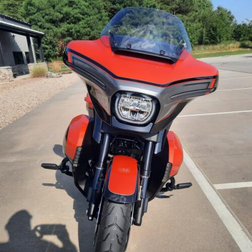 2026 Harley-Davidson® CVO Street Glide Limited thumb 2