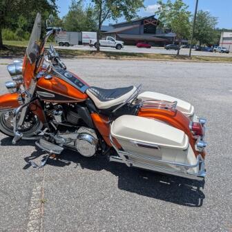 2023 Harley-Davidson® Electra Glide® Highway King HI-FI Orange Birch White thumb 1