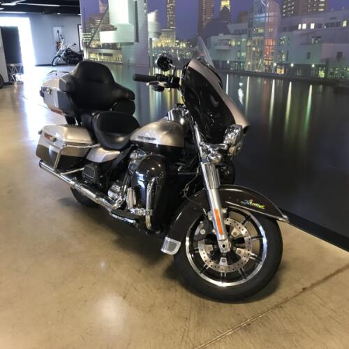 2018 Harley-Davidson® Ultra Limited FLHTK thumb 1
