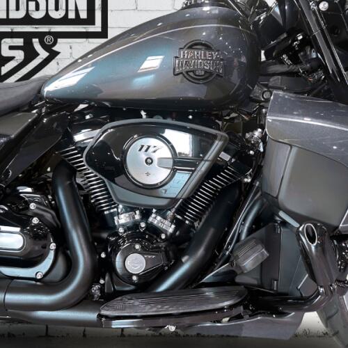 2026 Harley-Davidson® Street Glide™ 3 Limited Iron Horse Metallic Black Trim thumb 1
