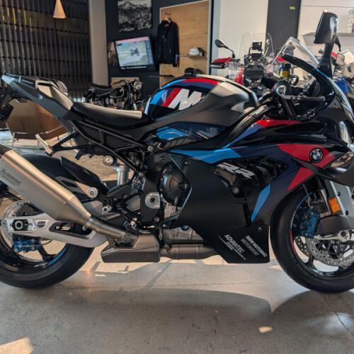 2026 M1000 RR thumb 3