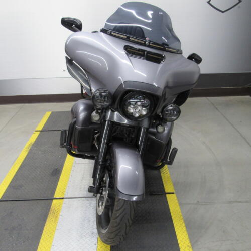 2020 Harley-Davidson® CVO™ Limited thumb 2