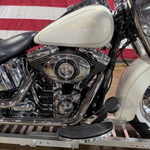 FLSTC 2015 Heritage Softail® Classic thumb 0