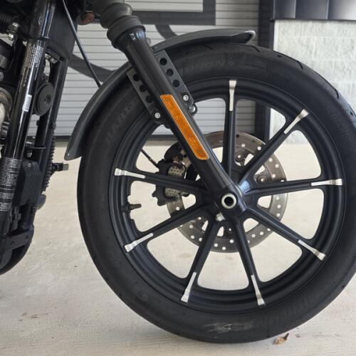 2022 Harley-Davidson® Iron 883™ Gunship Gray thumb 1
