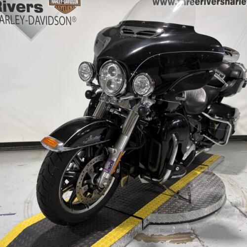 2017 Harley-Davidson® Ultra Limited Low Vivid Black thumb 0